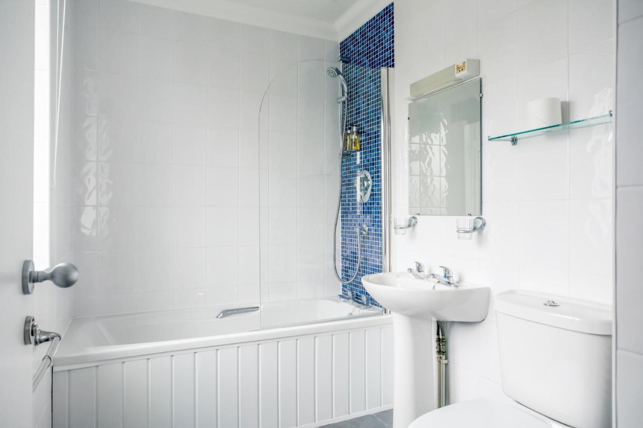 The Kilbirnie Hotel New Quay Стая снимка