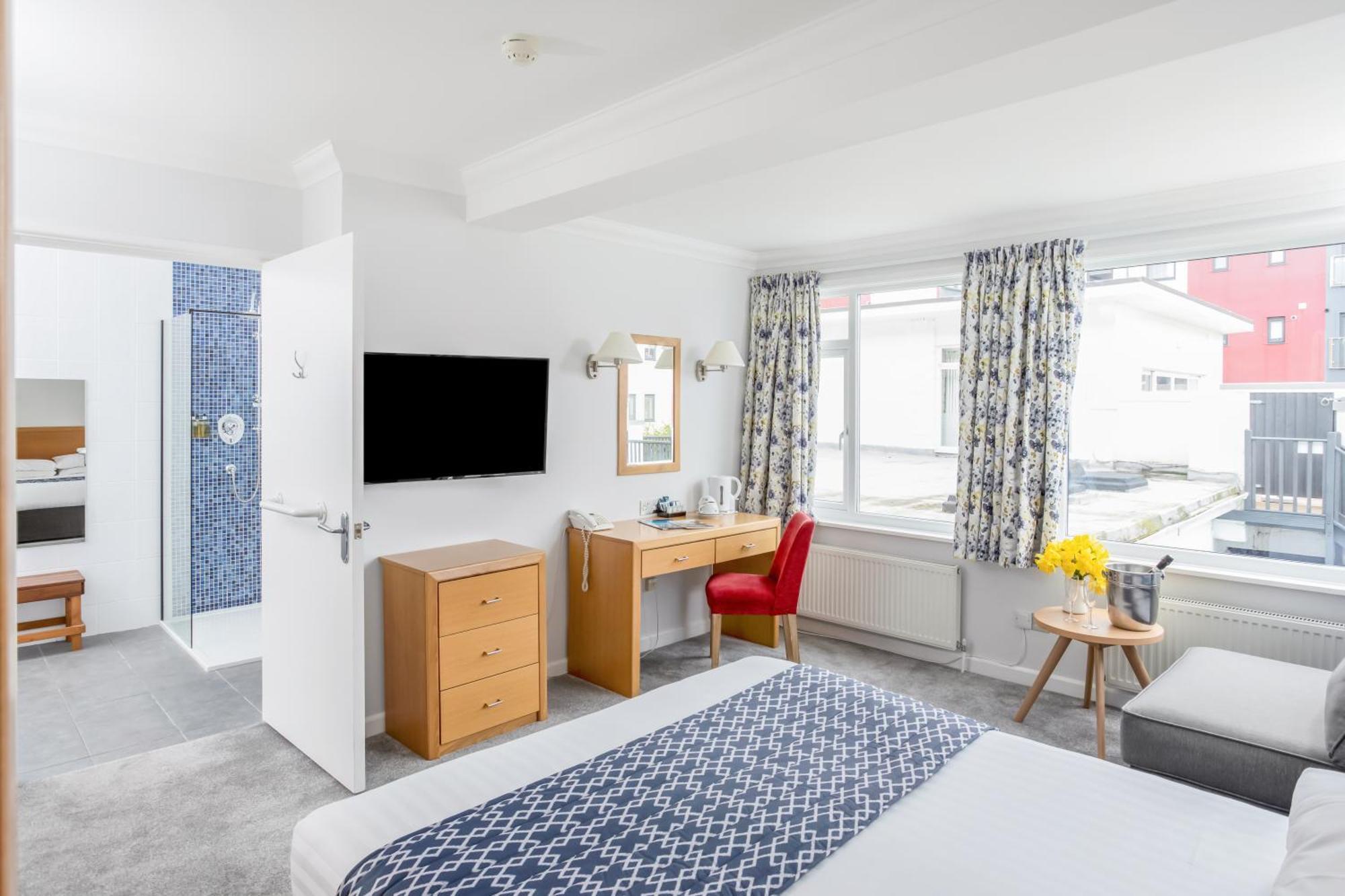 The Kilbirnie Hotel New Quay Екстериор снимка